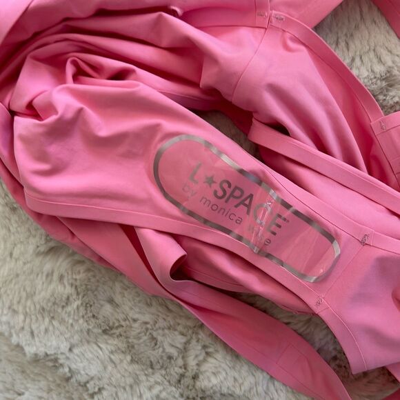 L*Space Seamless Katniss One Piece Swimsuit in Guava Size L - Picture 9 of 10